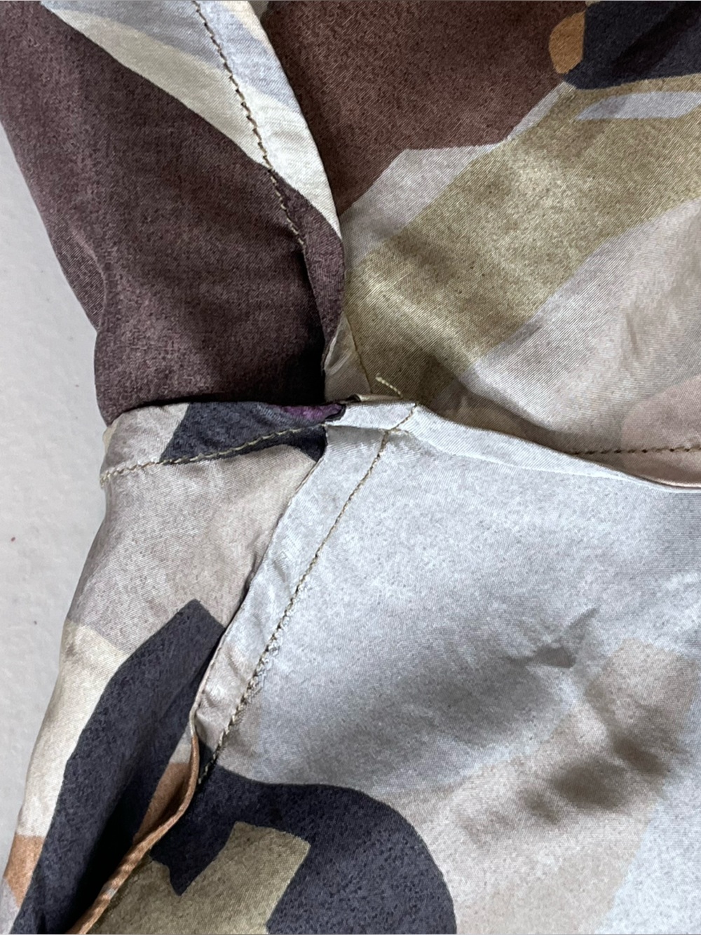 L.A.M.B 100% Silk Camo Y2K Multi-Colored Cargo Pants Sz 8 - Picture 13 of 16